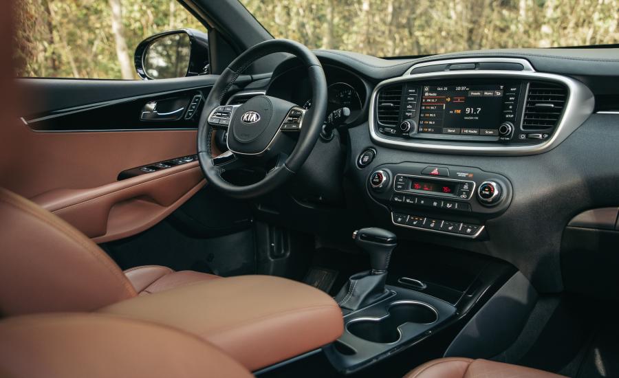 Интерьер Kia Sorento SXL (UM) 2018 года  (NA) (фото 38 из 41)